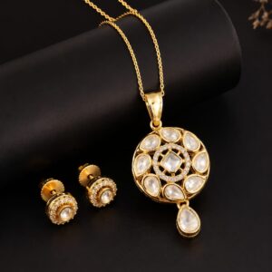 aura kundan pendant set