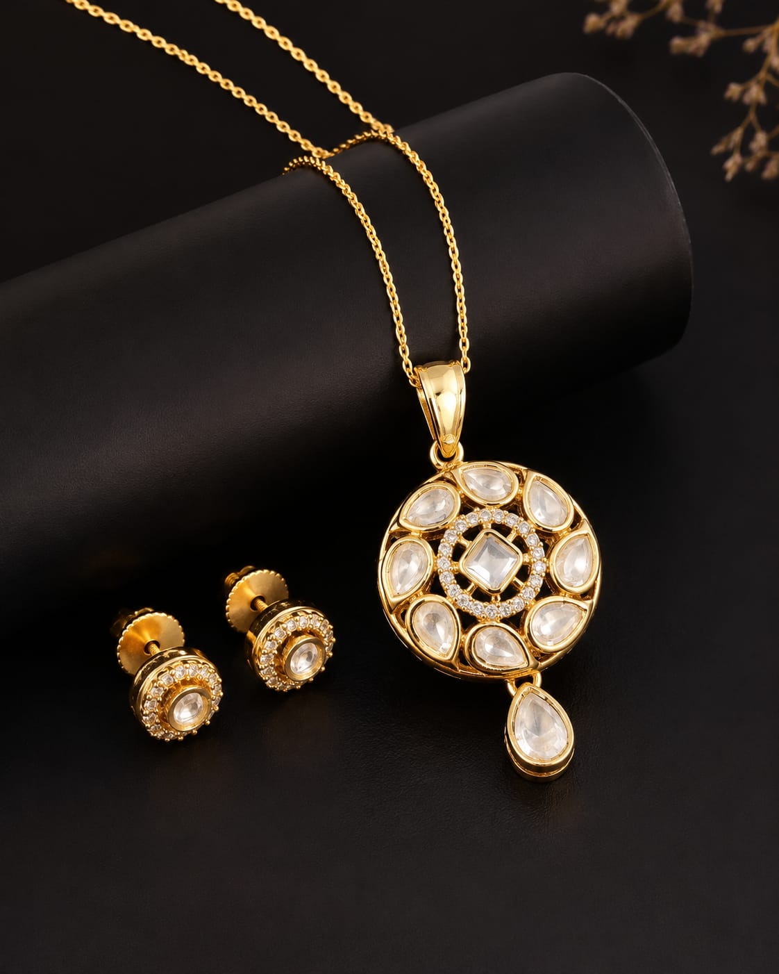 aura kundan pendant set aura kundan pendant set
